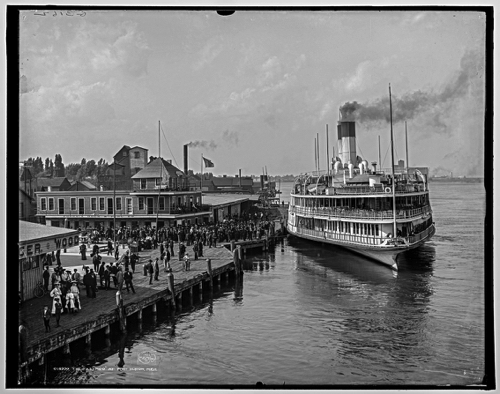 The Tashmoo at Port Huron, Mich. 1906.