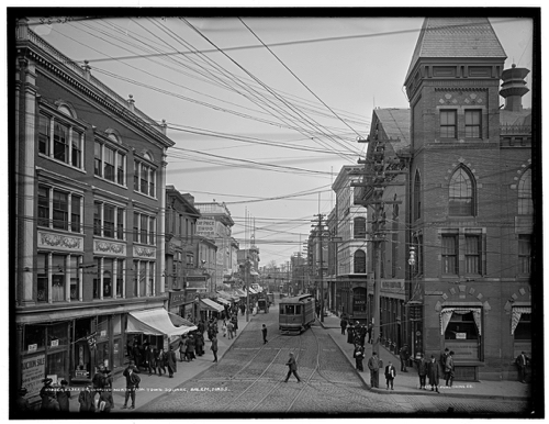 Essex St., looking north from town square, Salem, Mass. between 1910 and 1920.